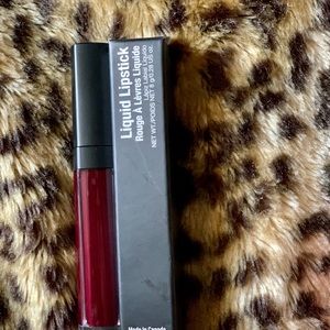 DK moisturizing “Sugar Plum” Liquid Lipstick 💋💜